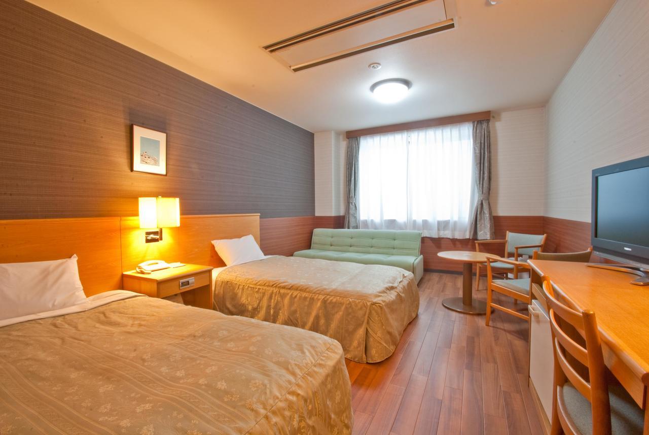 Hotel Familio מינקמי מראה חיצוני תמונה